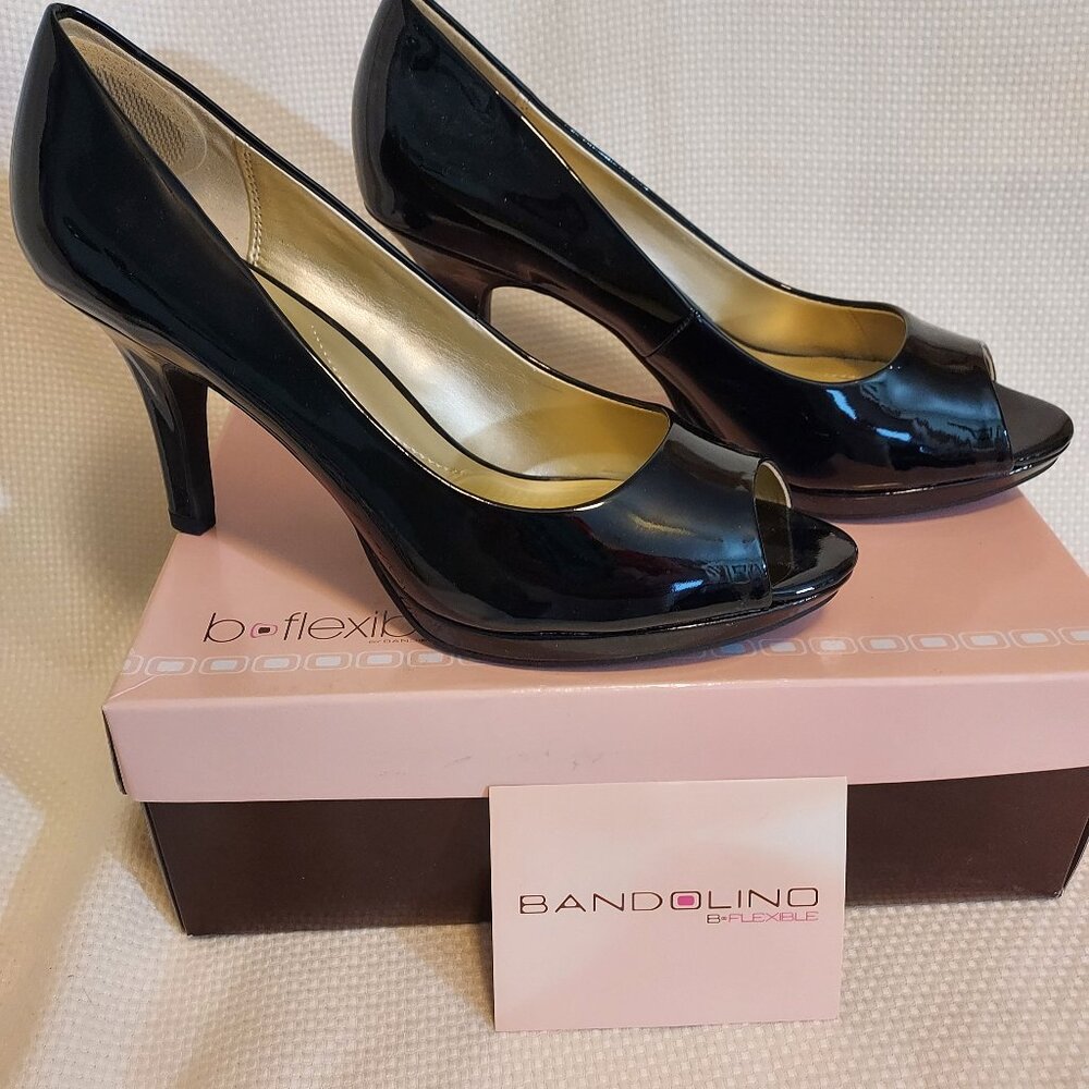 BANDOLINO BRAND  B*FLEXIBLE PATENT PEEP TOE 2" HEELS